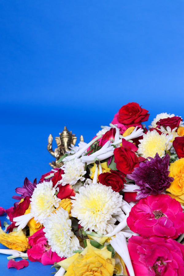 Mixed pooja flowers